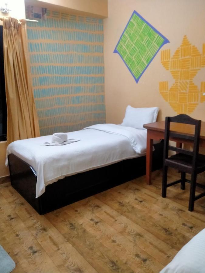 Pokhara Metro Eco Hotel Szoba fotó