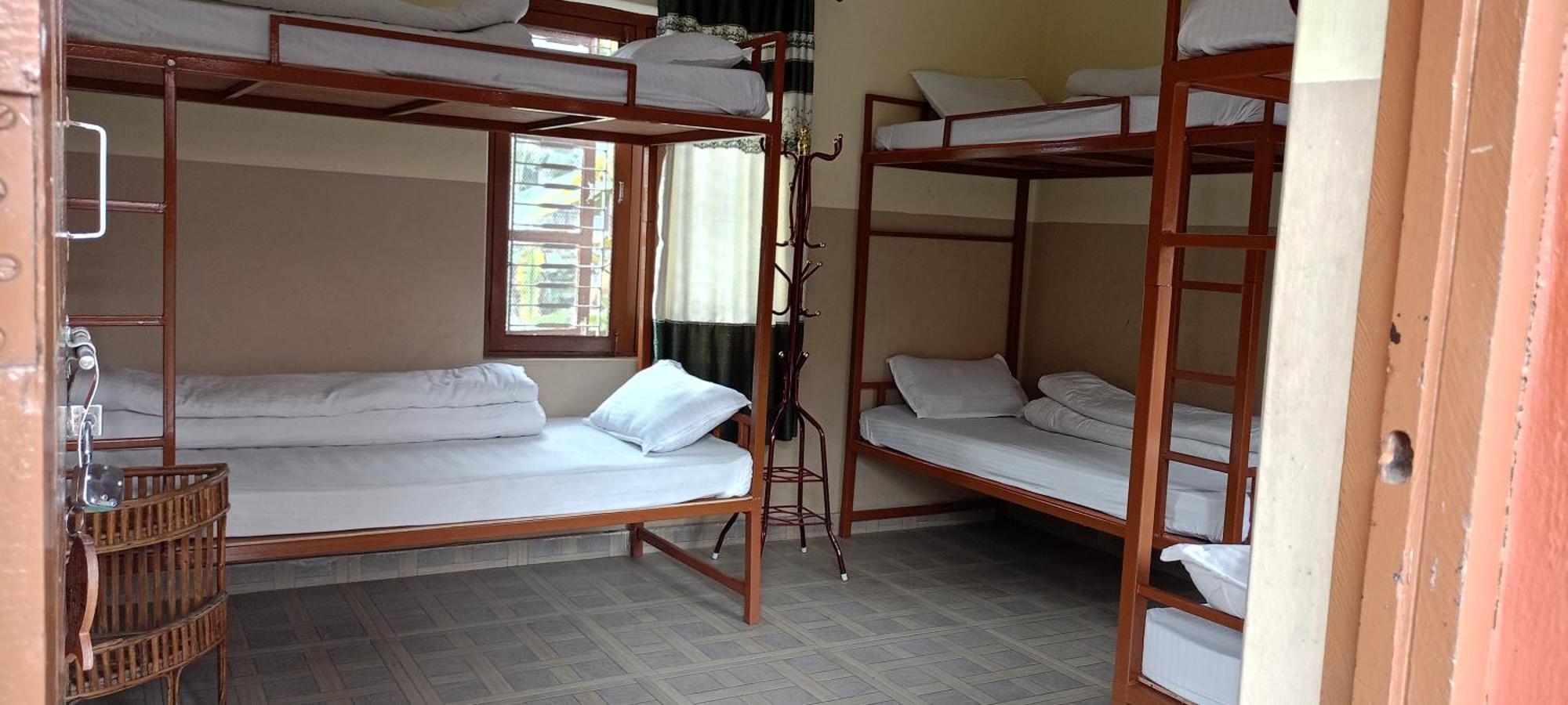 Pokhara Metro Eco Hotel Szoba fotó