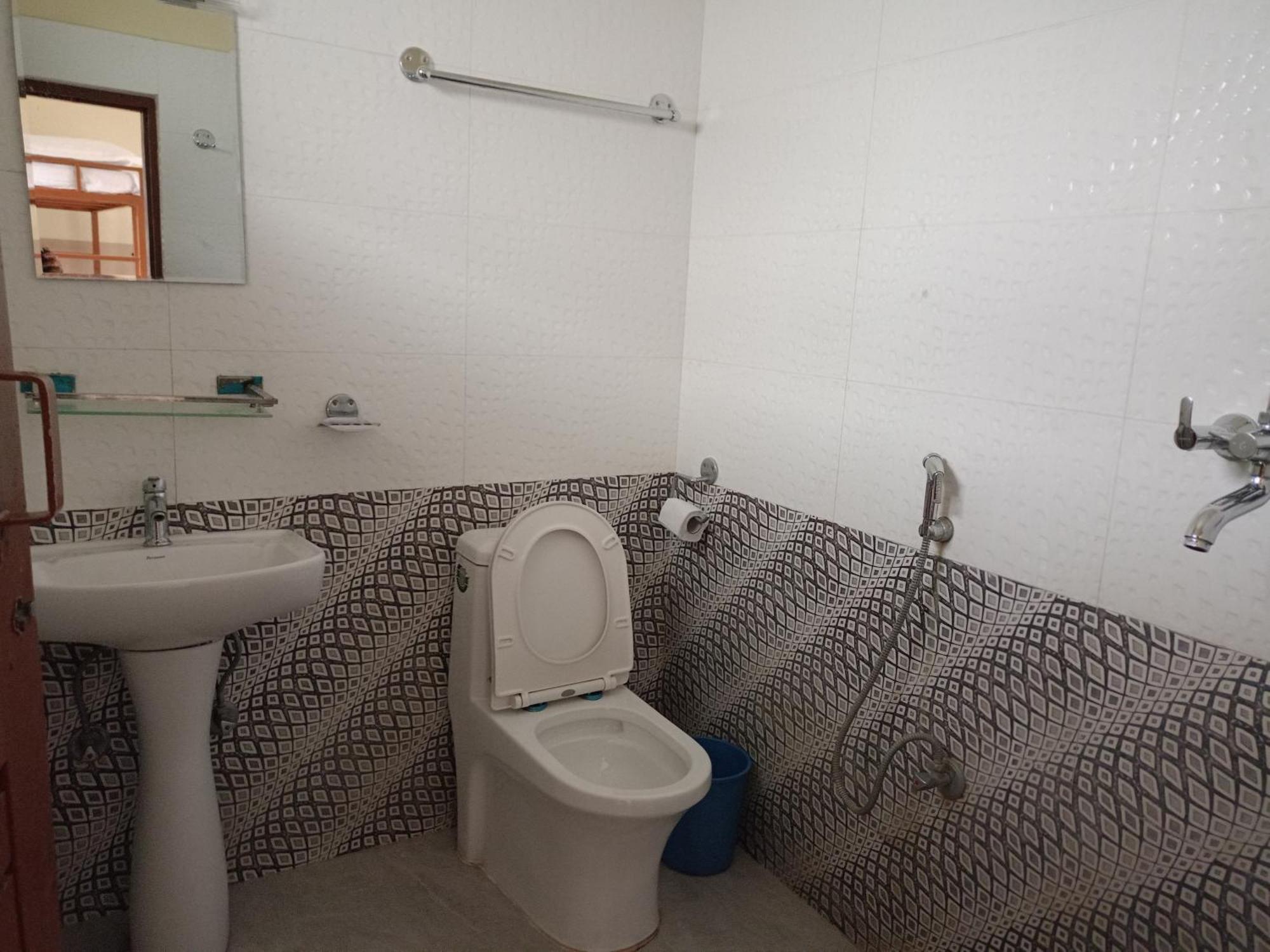 Pokhara Metro Eco Hotel Szoba fotó