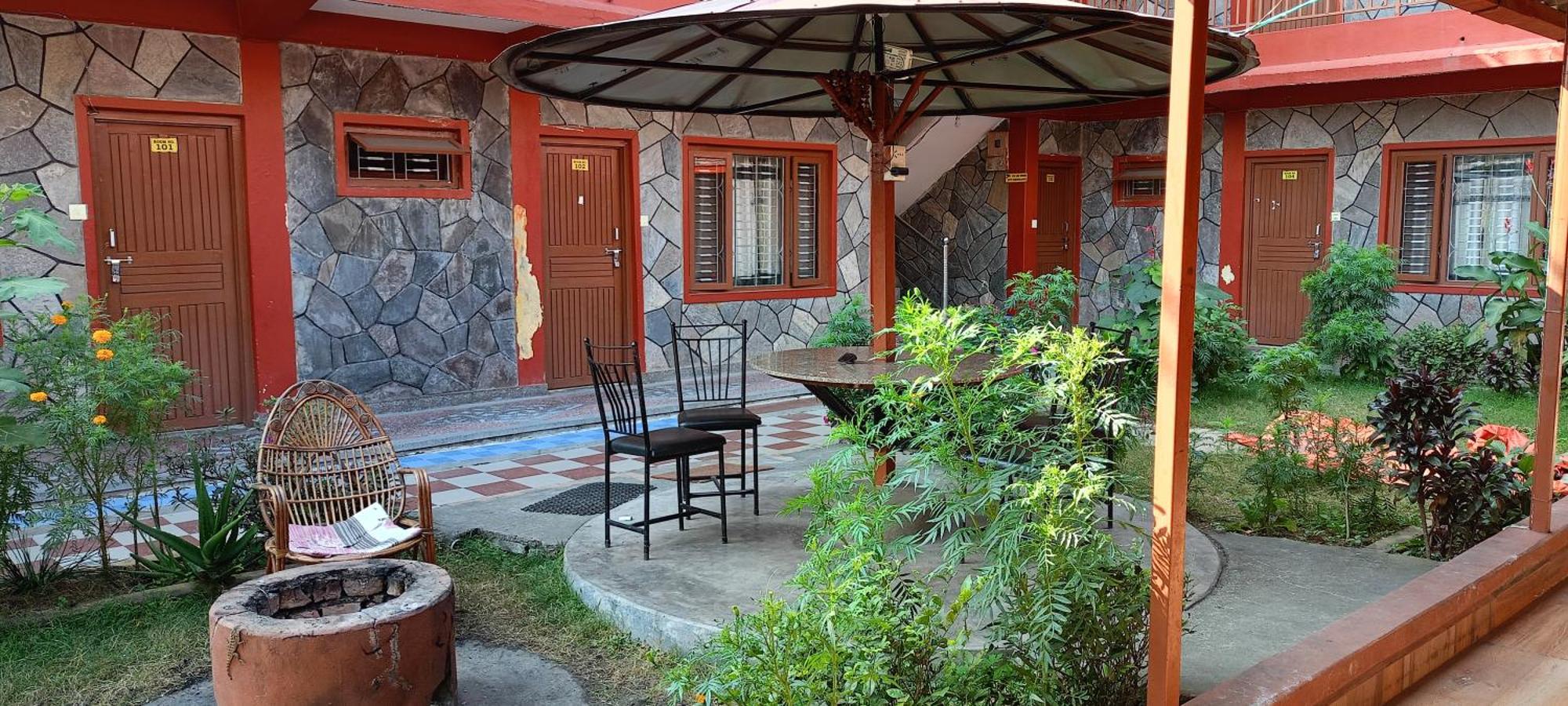 Pokhara Metro Eco Hotel Kültér fotó