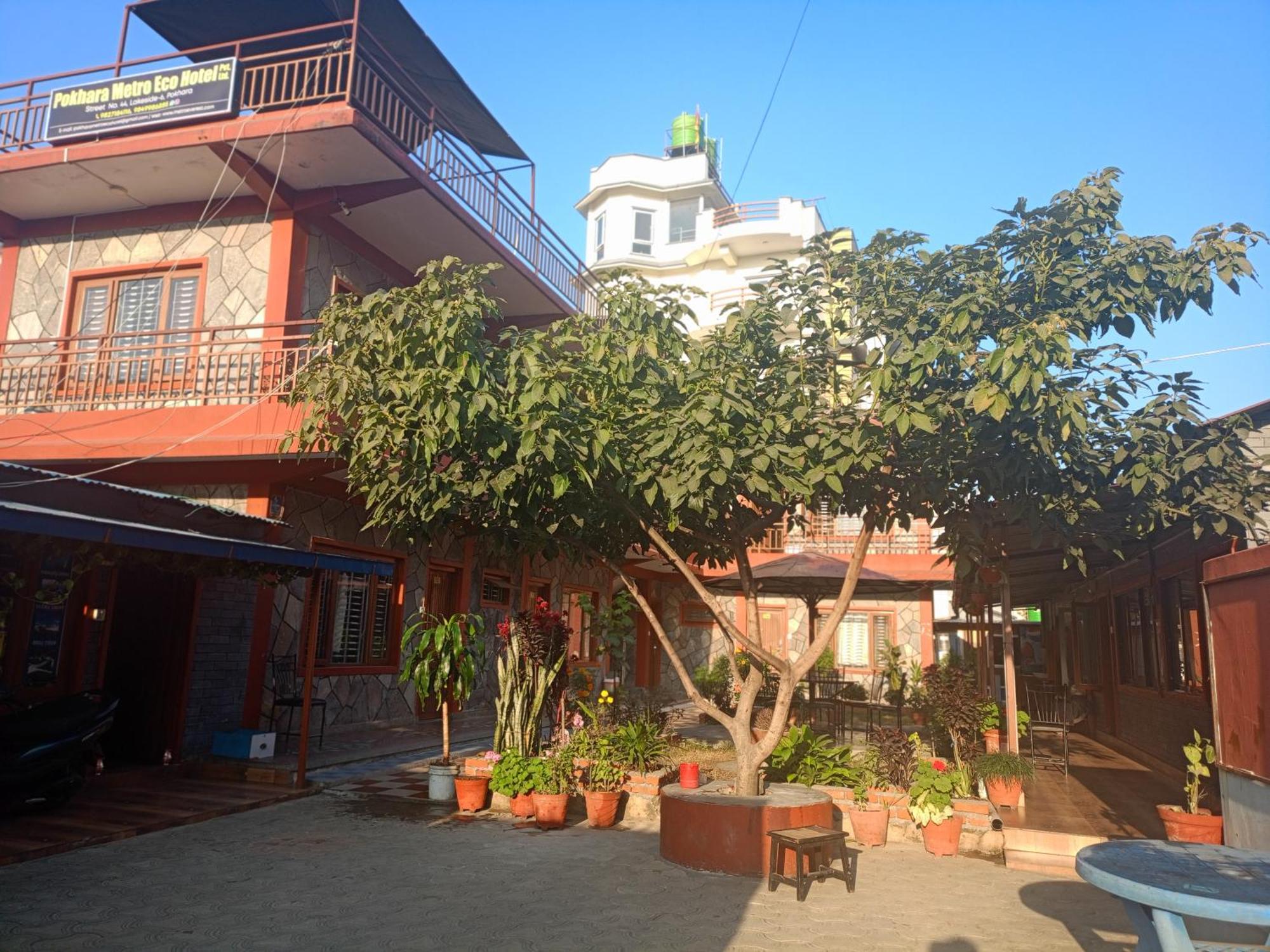 Pokhara Metro Eco Hotel Kültér fotó