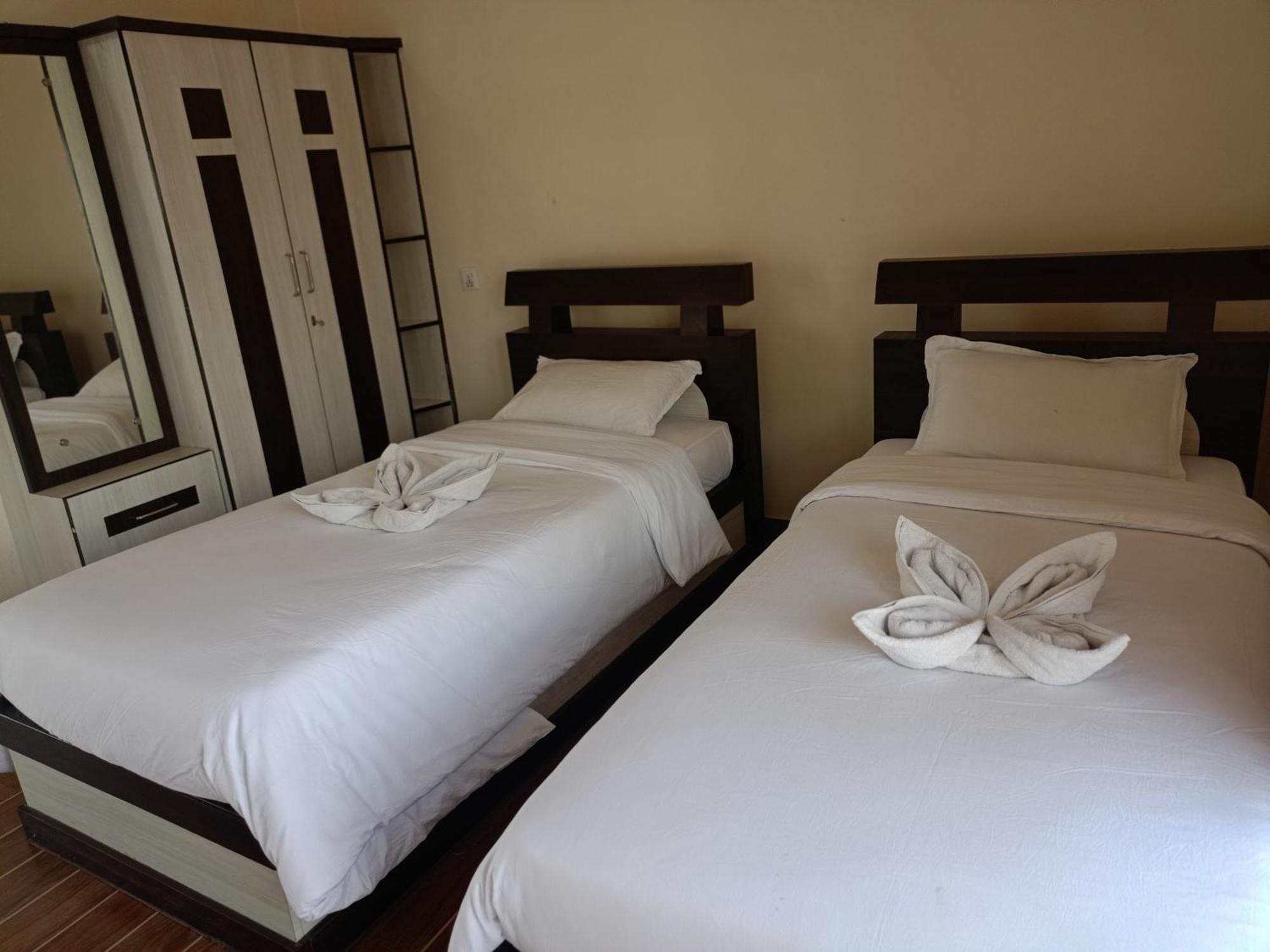 Pokhara Metro Eco Hotel Kültér fotó