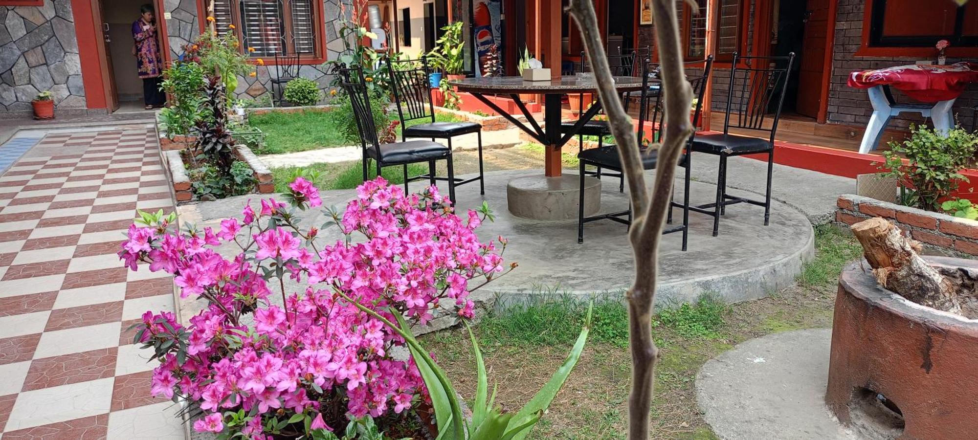 Pokhara Metro Eco Hotel Kültér fotó
