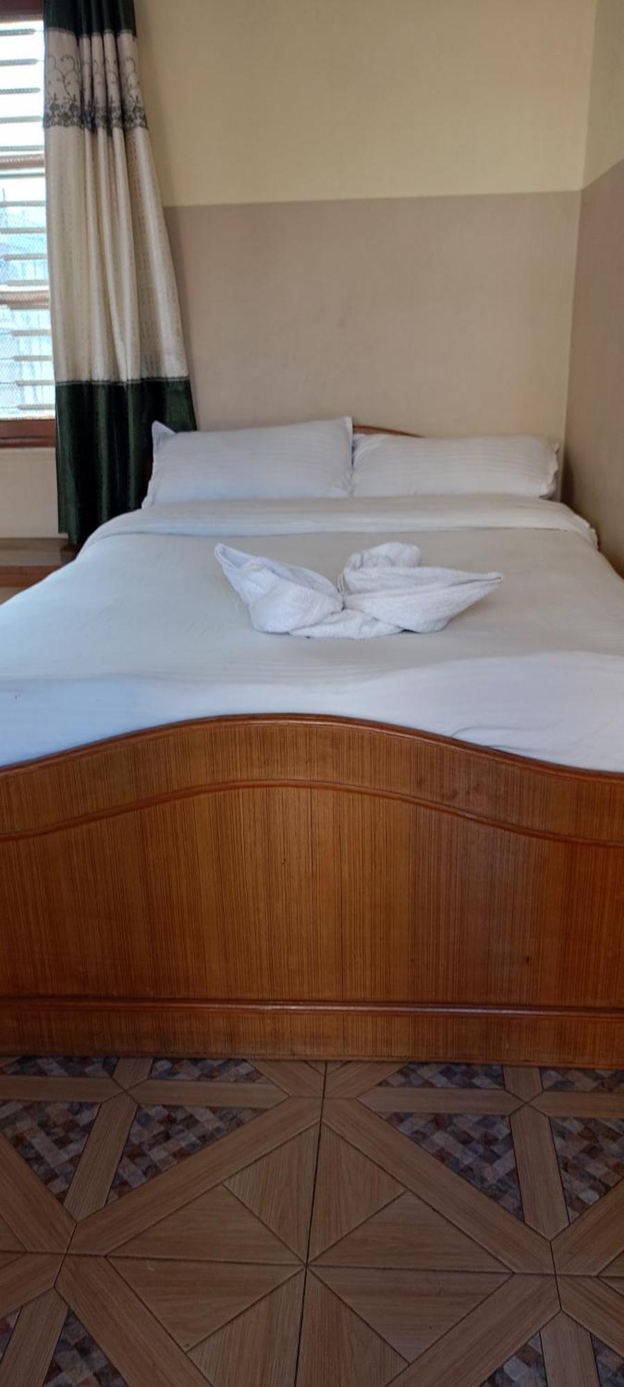 Pokhara Metro Eco Hotel Szoba fotó