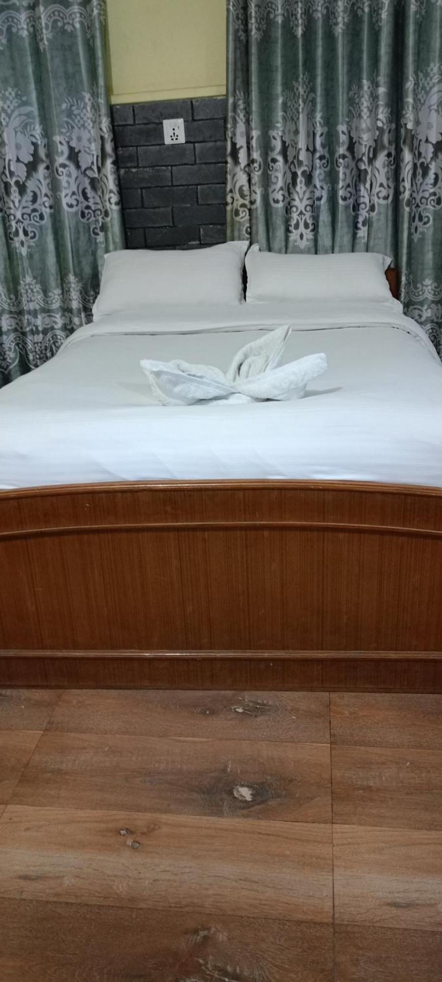 Pokhara Metro Eco Hotel Kültér fotó